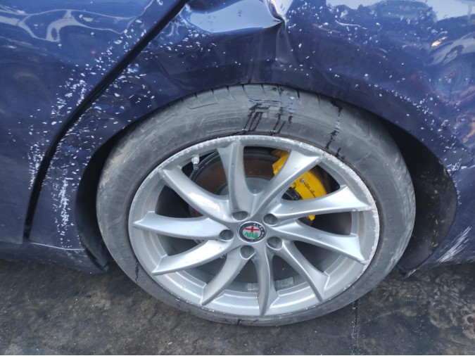 TRAPECIO INFERIOR DELANTERO IZQUIERDO ALFA ROMEO GIULIA 2019