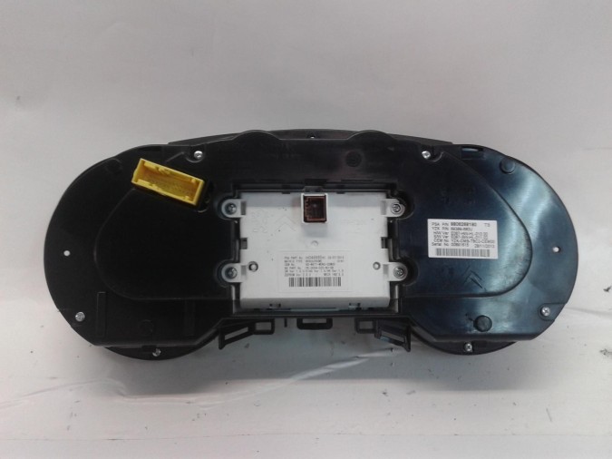 CUADRO INSTRUMENTOS PEUGEOT 3008 2013