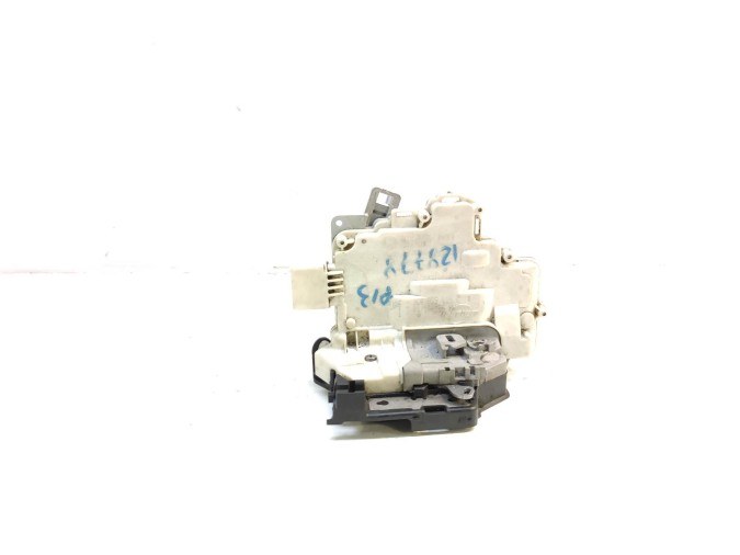 CERRADURA PUERTA TRASERA IZQUIERDA FIAT FREEMONT 2011