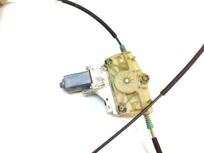 ELEVALUNAS DELANTERO DERECHO AUDI Q7 2011