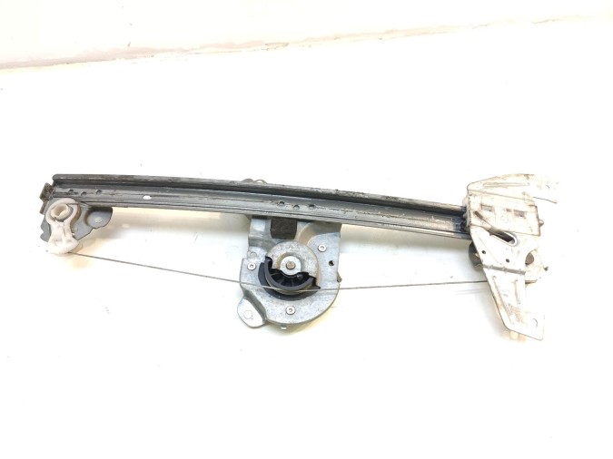 ELEVALUNAS DELANTERO DERECHO TOYOTA AYGO 2008