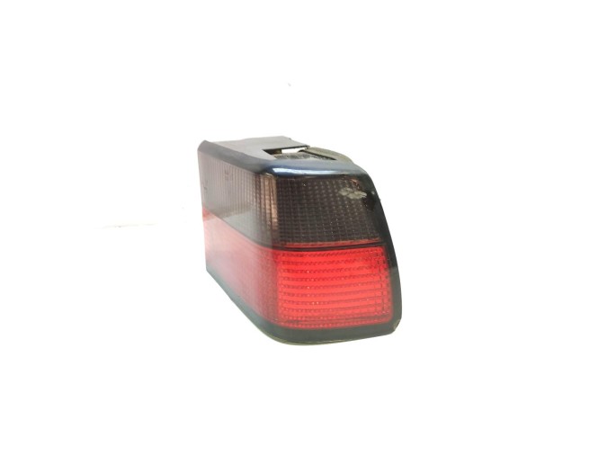 PILOTO TRASERO DERECHO CITROEN XANTIA 1997