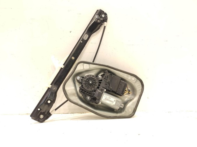 ELEVALUNAS TRASERO IZQUIERDO VOLKSWAGEN GOLF 2008