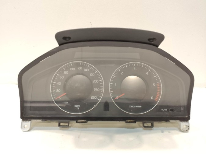 CUADRO INSTRUMENTOS TOYOTA AVENSIS VERSO 2008