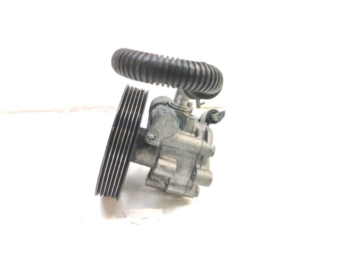 BOMBA SERVODIRECCION FORD FUSION 2007