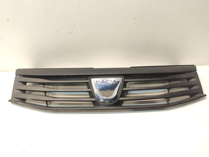 REJILLA DELANTERA DACIA SANDERO 2011