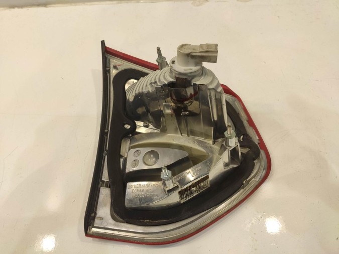 PILOTO TRASERO DERECHO CITROEN C4 PICASSO 2008