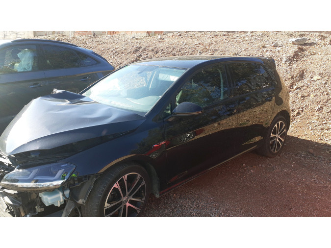 PLACA CERRAD.CAPO TR VOLKSWAGEN GOLF 2013