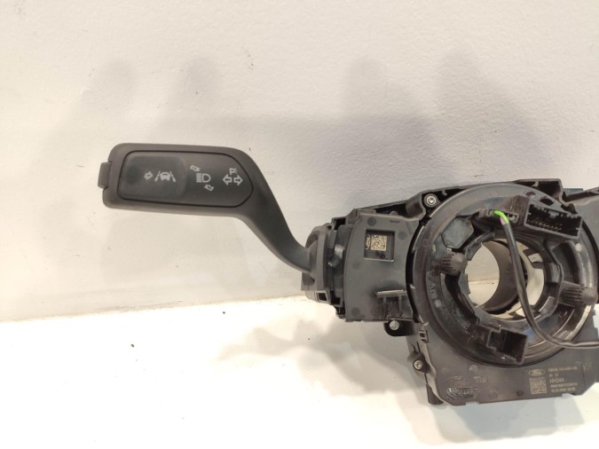 MANDO MULTIFUNCION FORD FOCUS 2020