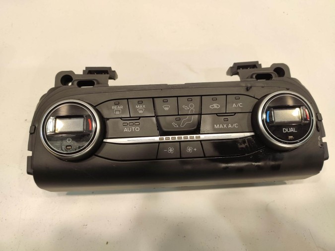 MANDO CALEFACCIÓN FORD FOCUS 2020