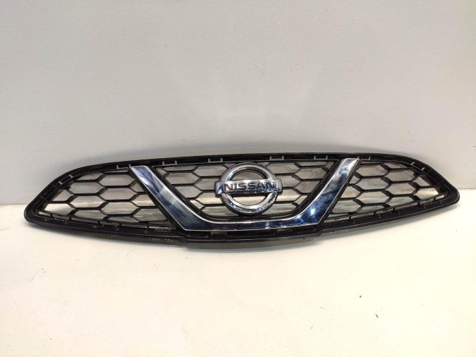 REJILLA DELANTERA NISSAN MICRA 2015