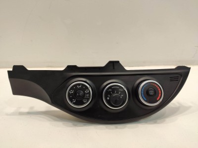 MANDO CALEFACCIÓN TOYOTA YARIS 2015