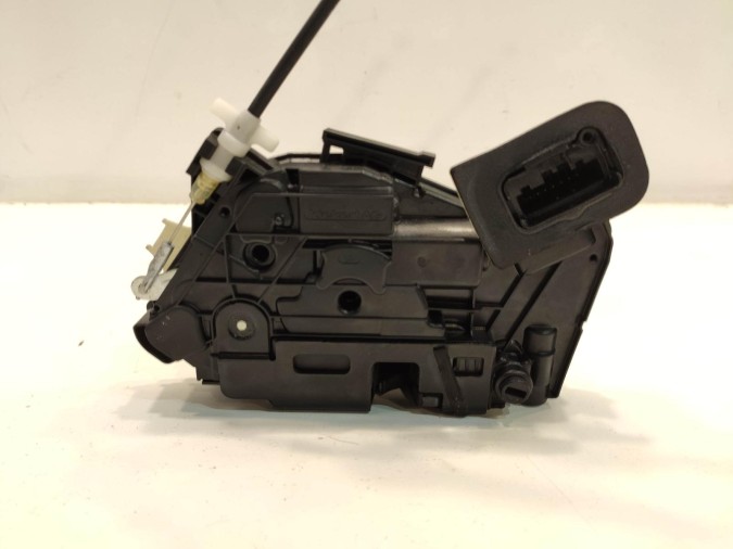 CERRADURA PUERTA TRASERA DERECHA SKODA YETI 2011