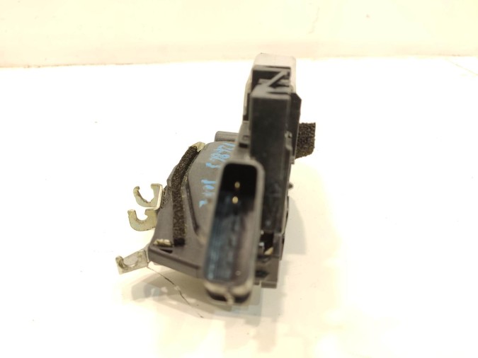 CERRADURA PUERTA DELANTERA DERECHA NISSAN JUKE 2011