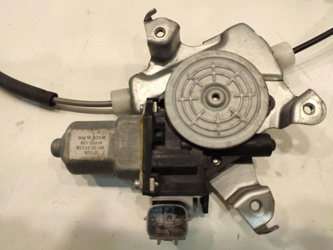 ELEVALUNAS DELANTERO DERECHO NISSAN JUKE 2011