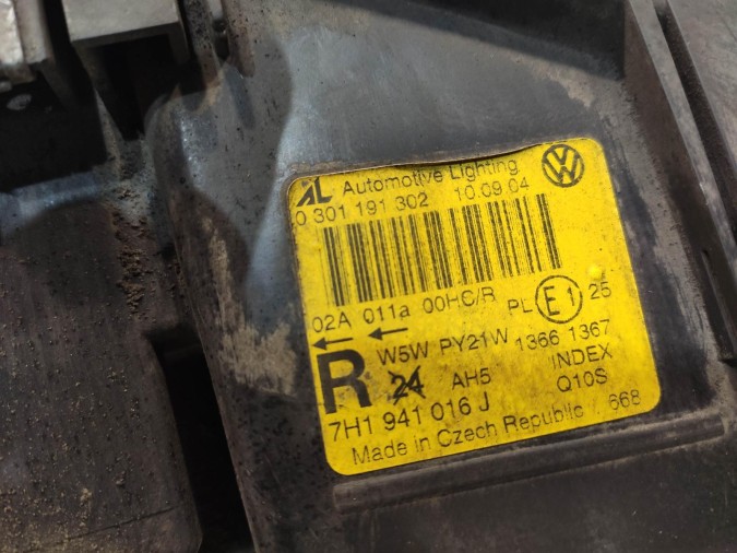 FARO DELANTERO DERECHO VOLKSWAGEN TRANSPORTER 2004