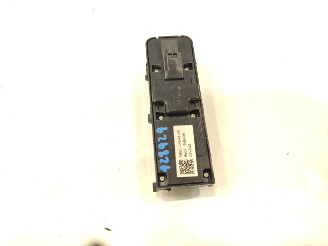 MANDO ELEVALUNAS DELANTERO IZQUIERDO LAND ROVER RANGE ROVER SPORT 2009