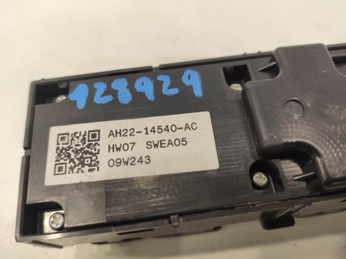MANDO ELEVALUNAS DELANTERO IZQUIERDO LAND ROVER RANGE ROVER SPORT 2009