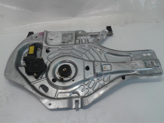 ELEVALUNAS DELANTERO DERECHO HYUNDAI TUCSON 2005