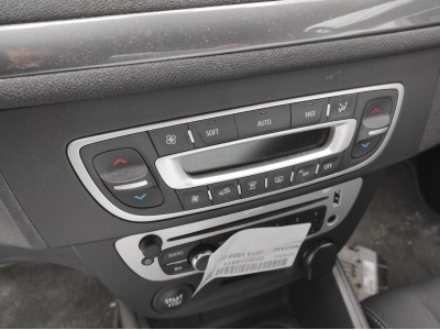MANDO CALEFACCION RENAULT MEGANE 2015
