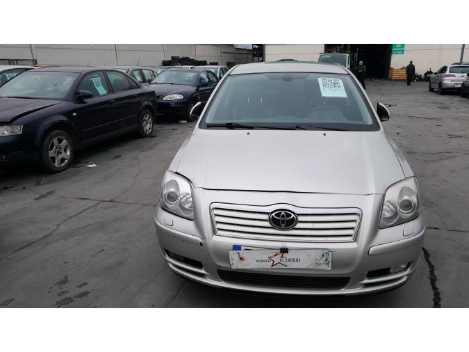 Intercooler TOYOTA AVENSIS 2004
