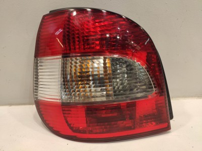 PILOTO TRASERO IZQUIERDO RENAULT SCENIC 2002