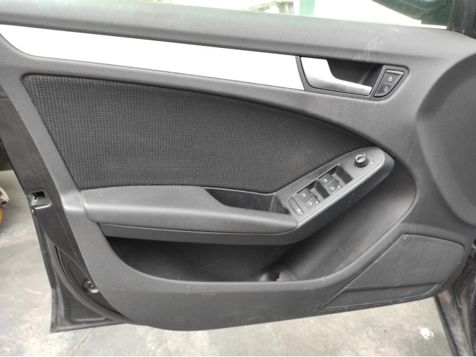 ELEVALUNAS DELANTERO IZQUIERDO AUDI A4 2010