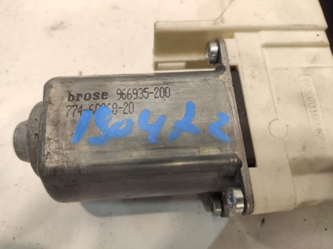 ELEVALUNAS DELANTERO IZQUIERDO AUDI A4 2010