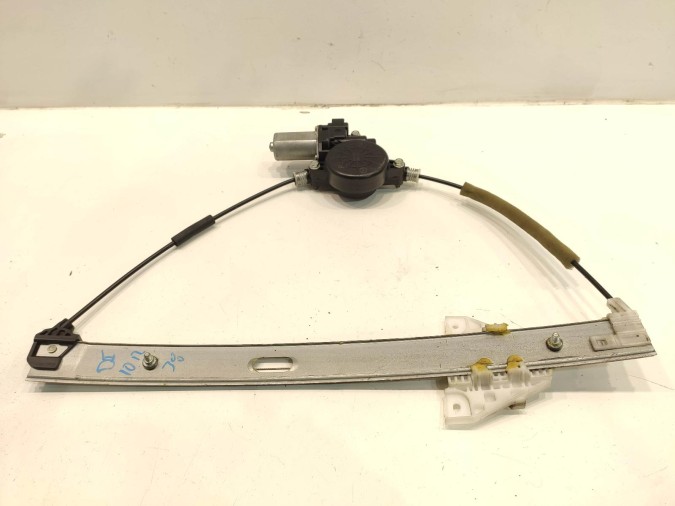 ELEVALUNAS DELANTERO IZQUIERDO MAZDA 2 2010