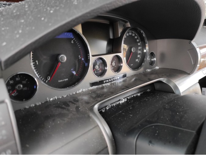 CUADRO INSTRUMENTOS VOLKSWAGEN PHAETON 2010