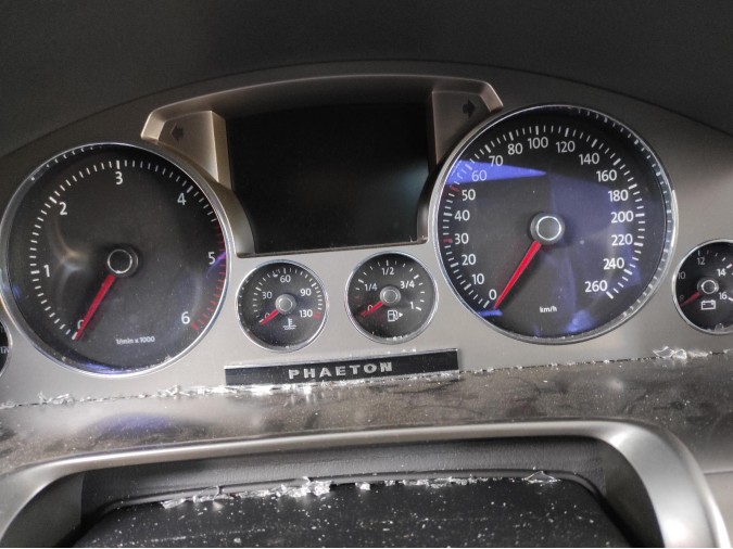 CUADRO INSTRUMENTOS VOLKSWAGEN PHAETON 2010