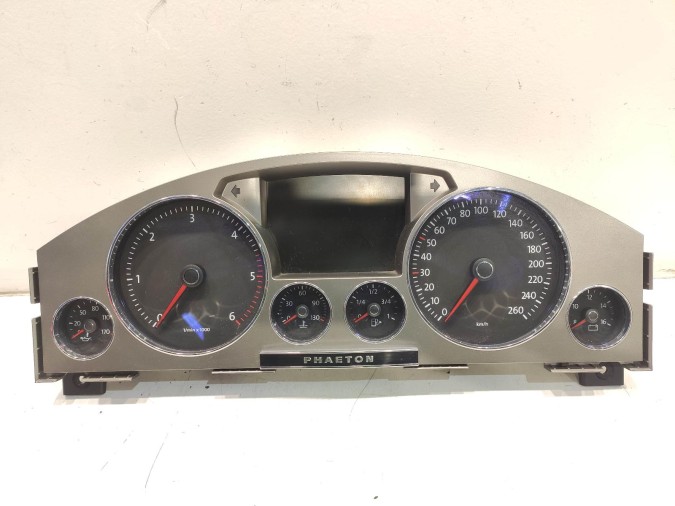 CUADRO INSTRUMENTOS VOLKSWAGEN PHAETON 2010