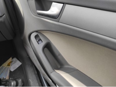 ELEVALUNAS DELANTERO DERECHO TOYOTA YARIS 2010