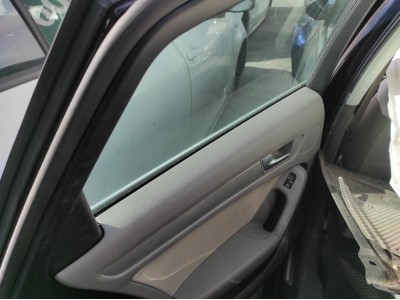 ELEVALUNAS TRASERO IZQUIERDO TOYOTA YARIS 2010