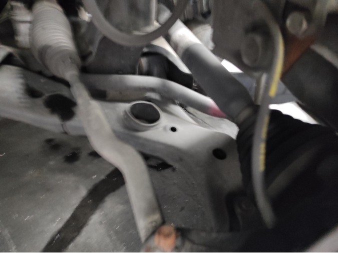 BRAZO SUSPENSION INFERIOR DELANTERO DERECHO TOYOTA VERSO 2017