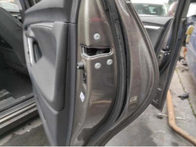 CERRADURA PUERTA TRASERA DERECHA TOYOTA VERSO 2017
