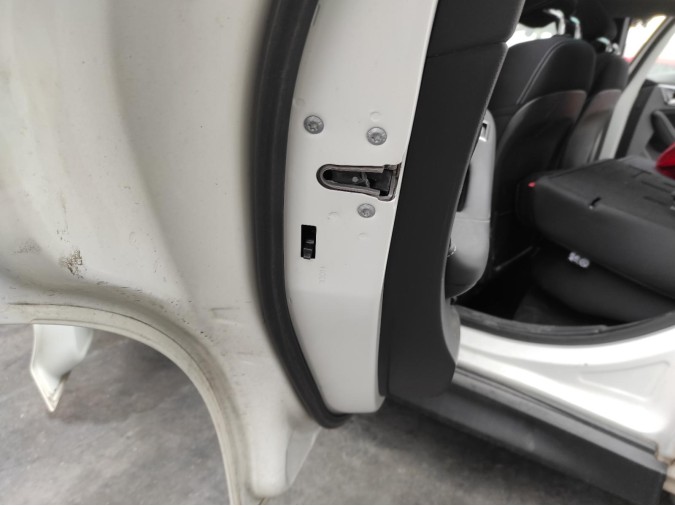 CERRADURA PUERTA TRASERA IZQUIERDA TOYOTA C-HR 2017