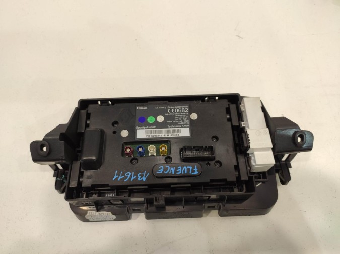 PANTALLA MULTIFUNCION RENAULT FLUENCE 2013