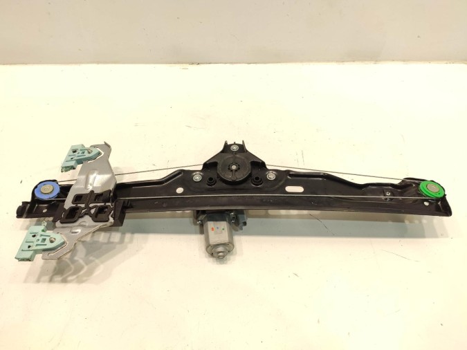ELEVALUNAS DELANTERO DERECHO NISSAN QASHQAI 2016