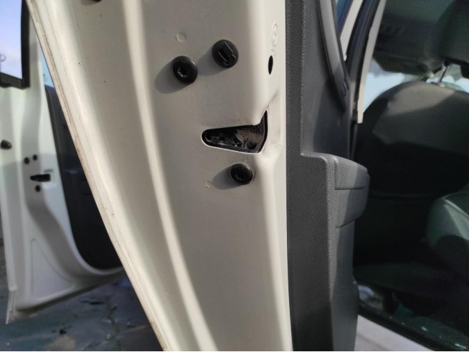 CERRADURA PUERTA TRASERA IZQUIERDA SKODA FABIA 2016