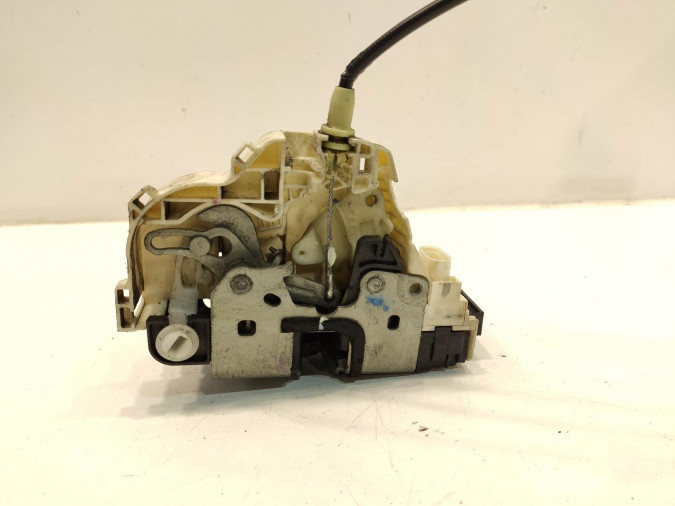 CERRADURA PUERTA TRASERA DERECHA CHRYSLER SEBRING 2009