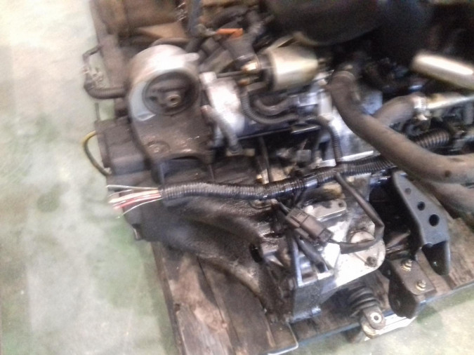 CAJA CAMBIOS NISSAN ALMERA 2001