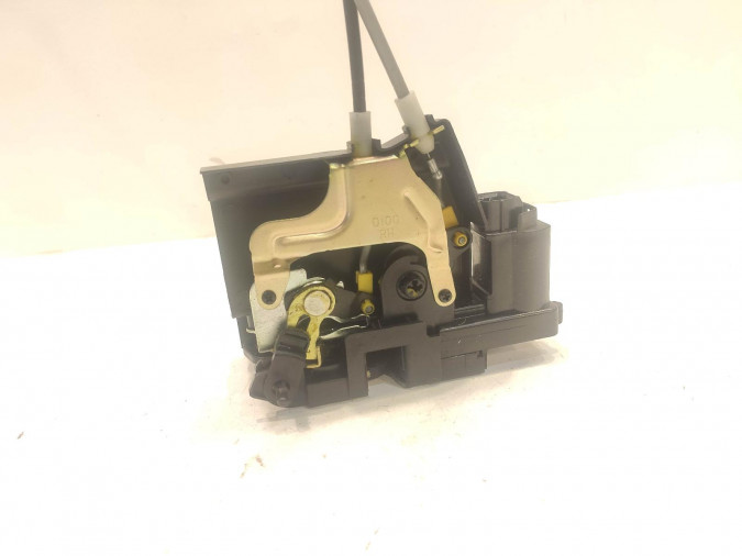 CERRADURA PUERTA TRASERA DERECHA FIAT STILO 2006