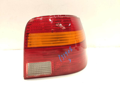 PILOTO TRASERO DERECHO VOLKSWAGEN GOLF 1998