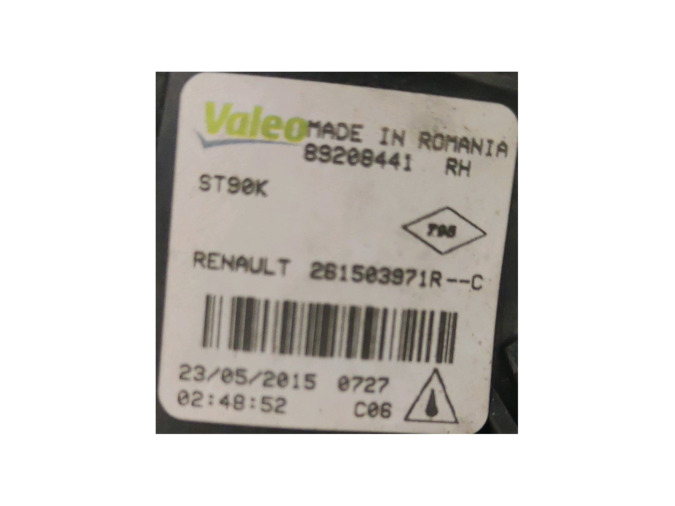 FARO ANTINIEBLA DELANTERO DERECHO RENAULT CAPTUR 2015