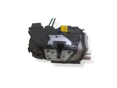 CERRADURA PUERTA DELABNTERA DERECHA KIA SORENTO 2011