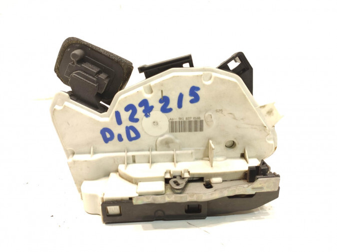 CERRADURA PUERTA DELANTERA DERECHA VOLKSWAGEN GOLF 2009