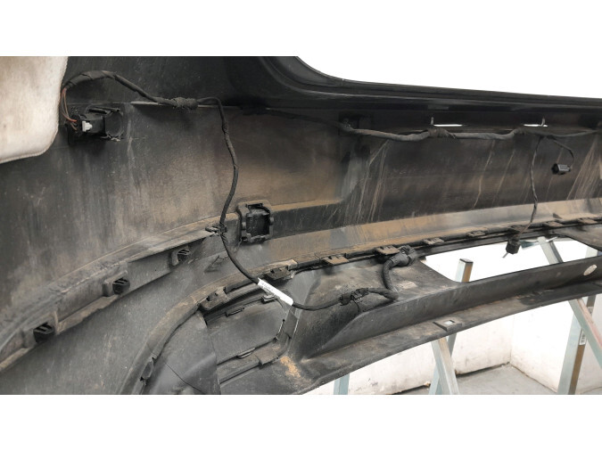 PARAGOLPES TRASERO VOLKSWAGEN GOLF NEGRO 2018