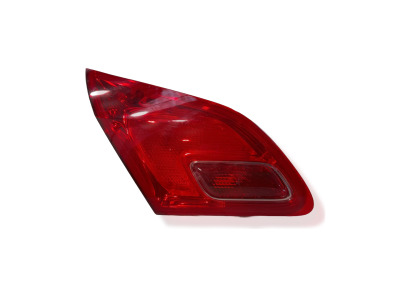PILOTO TRASERO DERECHO INTERIOIR OPEL ASTRA 2014