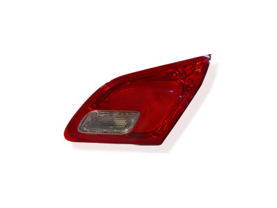 PILOTO TRASERO DERECHO INTERIOIR OPEL ASTRA 2014